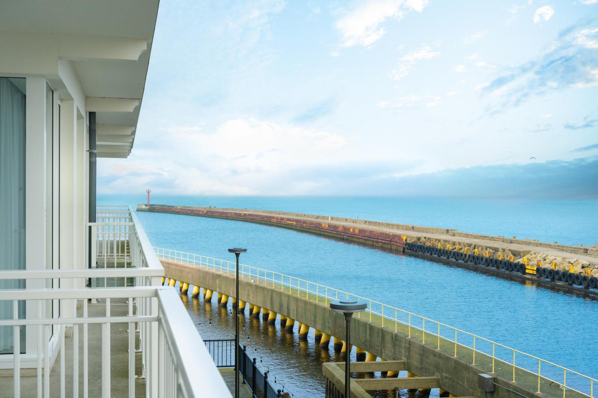 Apartamenty Marina Z Widokiem Na Morze Darlowko Exterior foto
