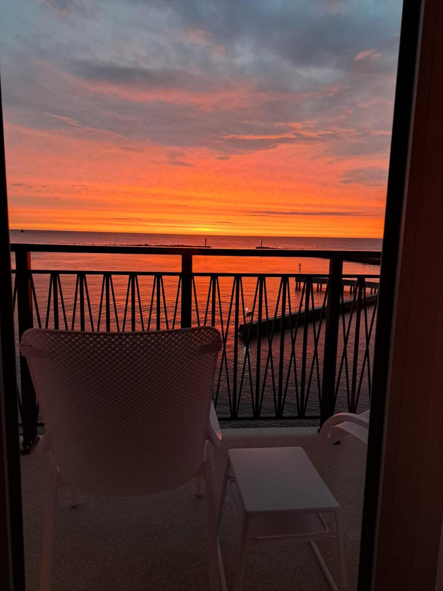 Apartamenty Marina Z Widokiem Na Morze Darlowko Exterior foto