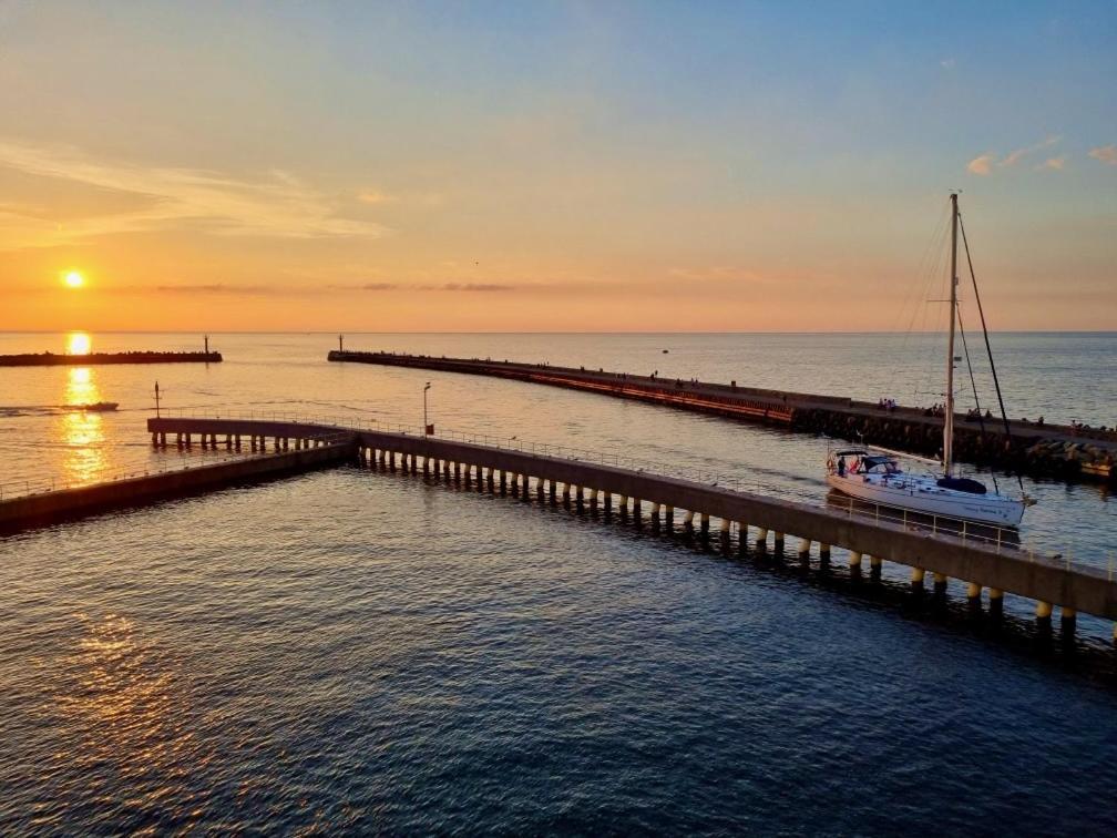 Apartamenty Marina Z Widokiem Na Morze Darlowko Exterior foto